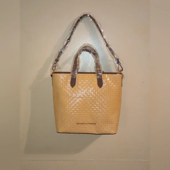 NWT Dooney & Bourke Liliana Weaved Leather bag W/ matching wristlet & Dust bag - Picture 3 of 16